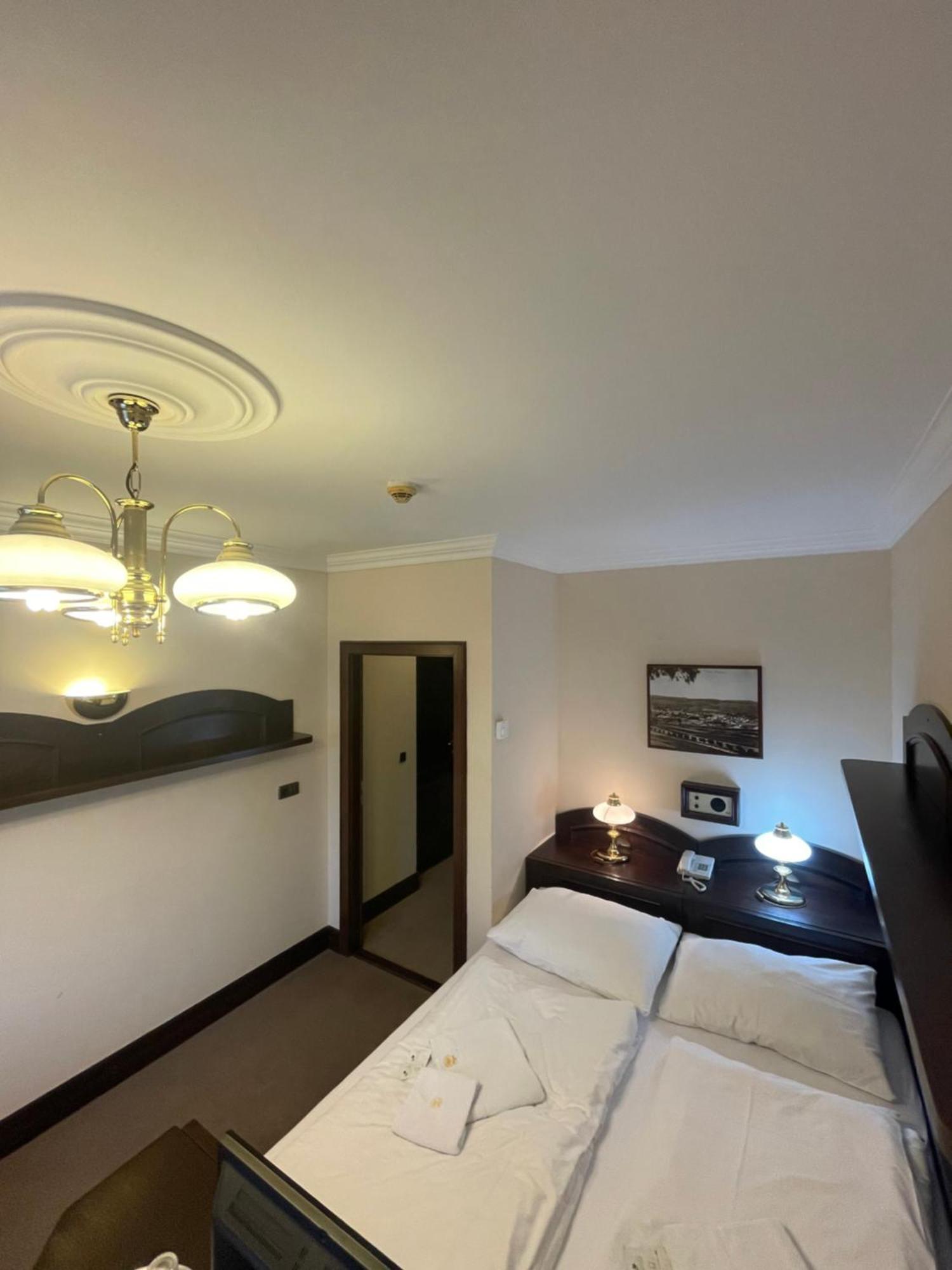 Hotel Bravo Ceska Trebova Extérieur photo