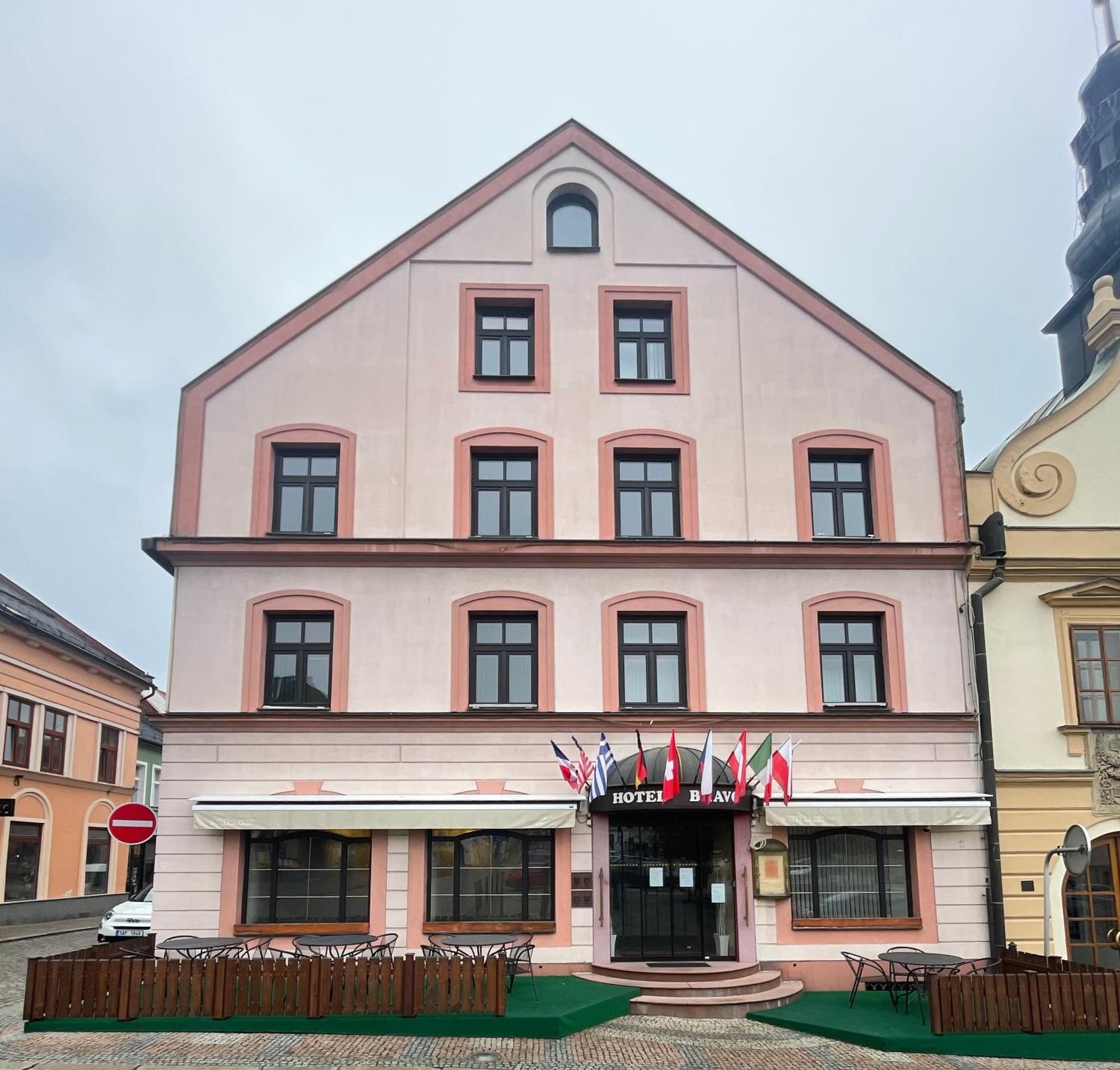 Hotel Bravo Ceska Trebova Extérieur photo